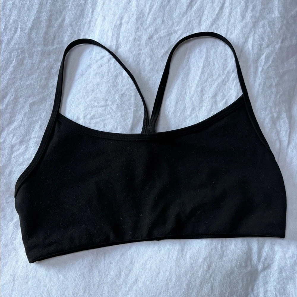 Vuori AllTheFeels Bra in Black - Picture 1 of 4